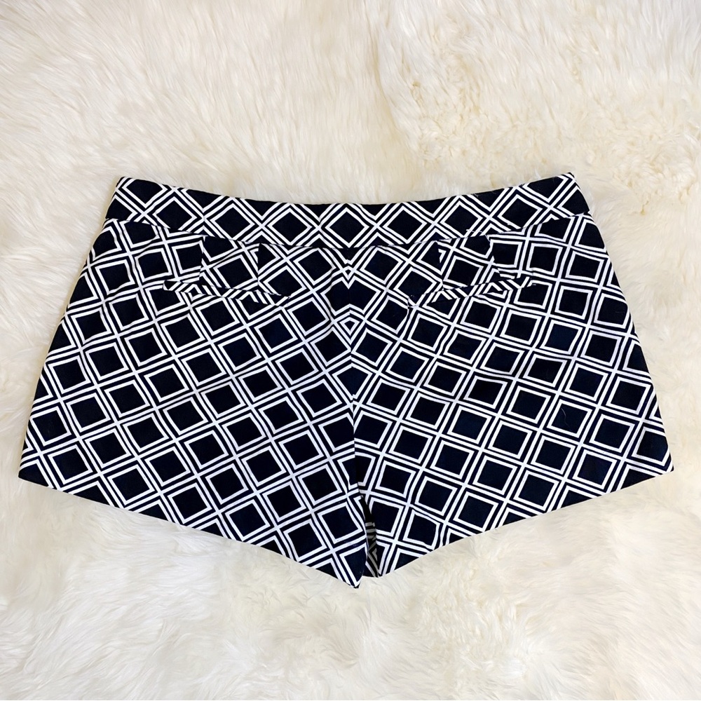 J.Crew Factory Classic Mid-Rise 3” Chino Shorts - Patterned - Picture 7 of 10